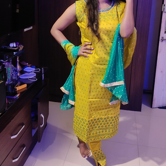 Kurta pant and duppatta - Picture 7 of 7